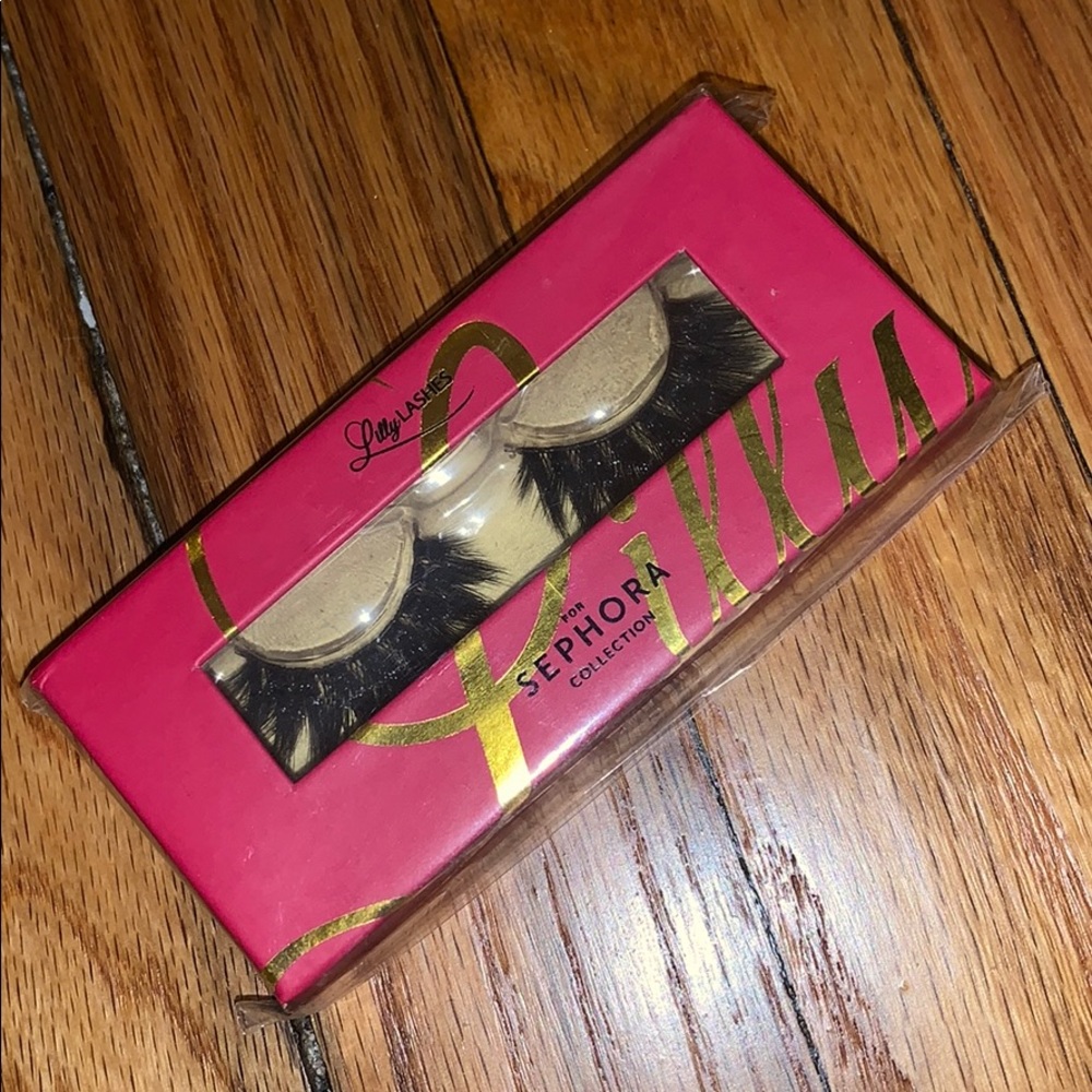 Lilly Lashes Mykonos